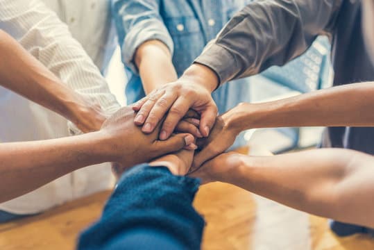 Equipe CFATech em reunião de planejamento estratégico