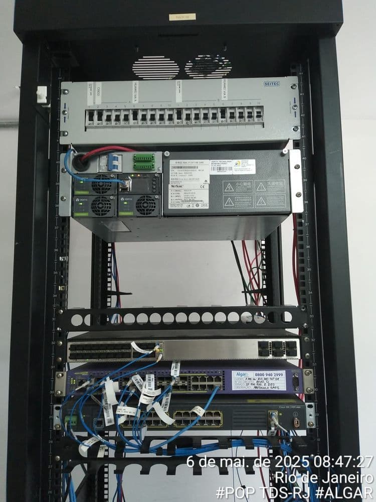 Troca de Fonte Sem Interrupção e Instalação de PDU